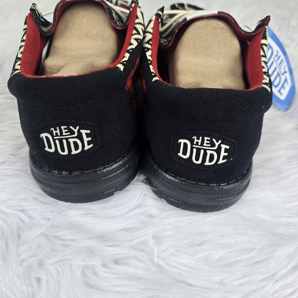 Hey Dude Wally Holiday Cheers Men\'s Size 11 Black Red Shoes Christmas Dudes main image 9